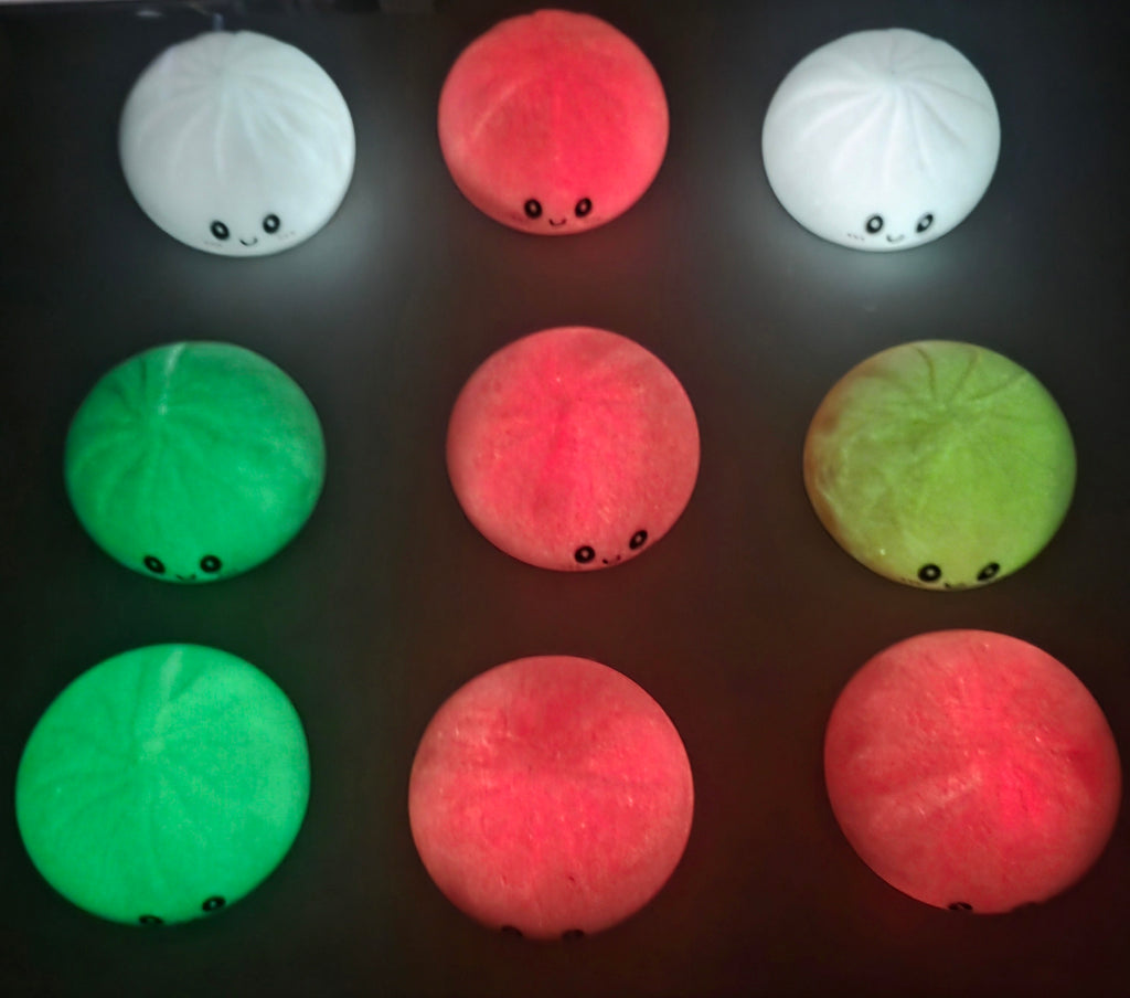1 PC Glow In The Dark Mystery Dumpling Squishy